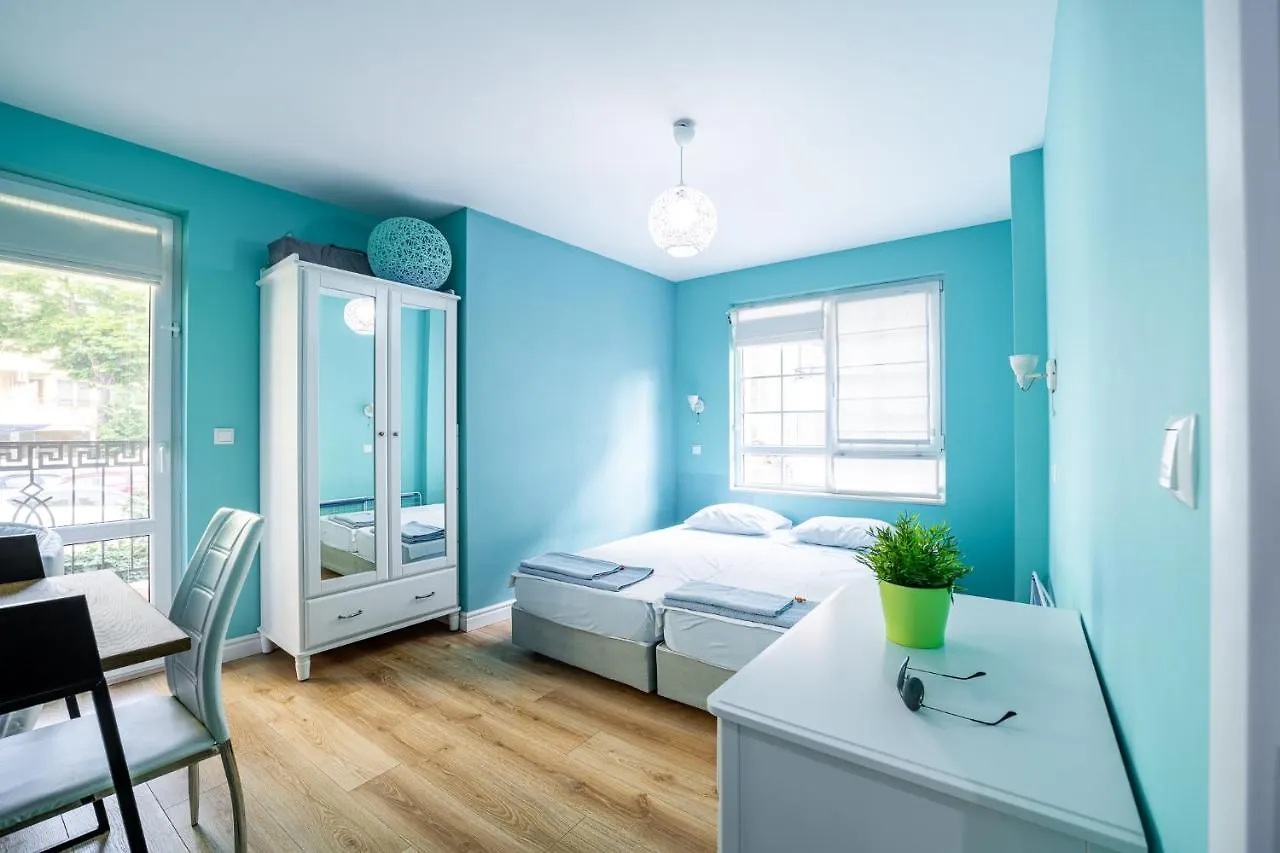 Colibri Central Apartment Warna
